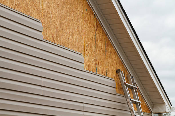 24/7 Emergency Storm Damage Siding Repair experts in Lansing, IL